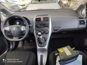 Toyota Auris Намалена цена! 1.33i/99kc, 6ck, парктроник , снимка 12