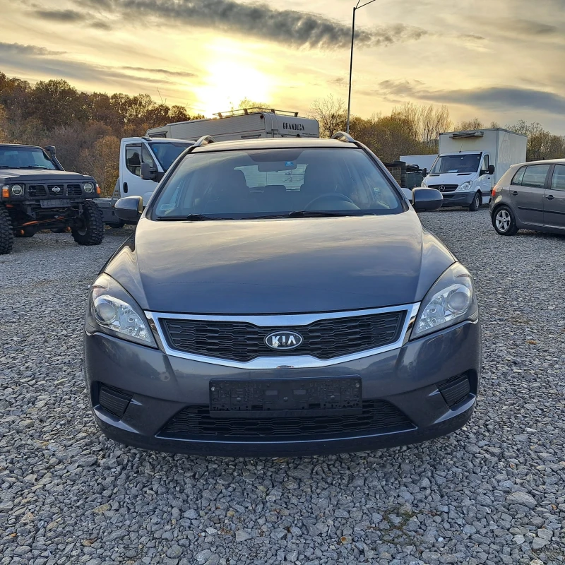 Kia Ceed 1.4  klima, снимка 3 - Автомобили и джипове - 48235464