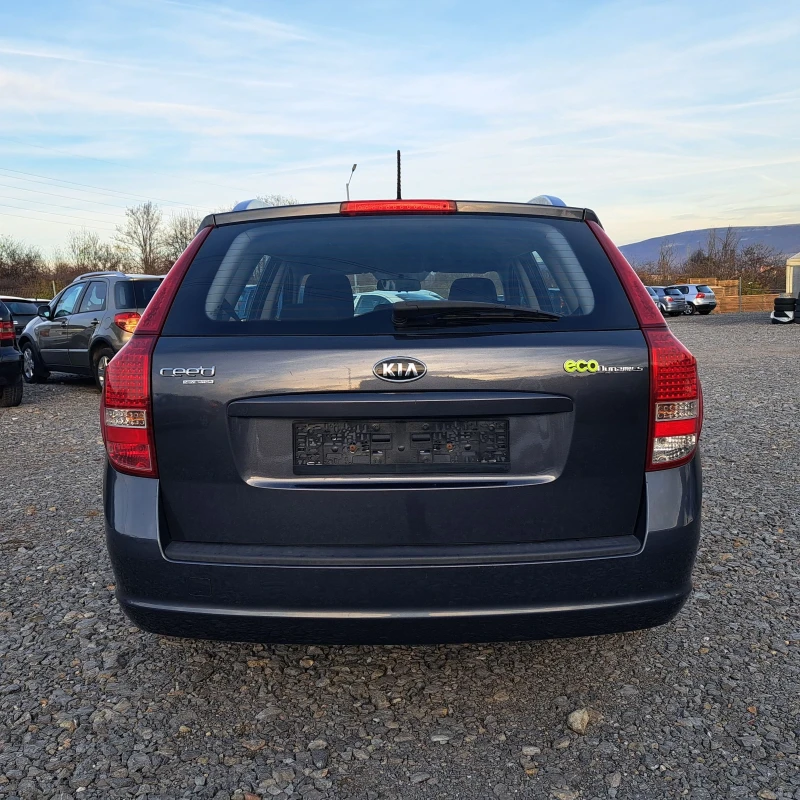 Kia Ceed 1.4  klima, снимка 8 - Автомобили и джипове - 48235464