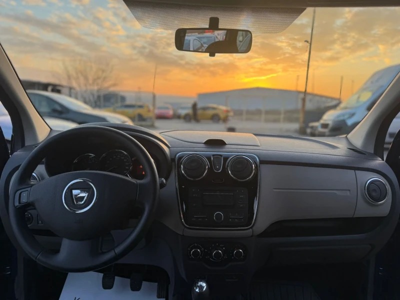 Dacia Lodgy 1.2TCe, снимка 11 - Автомобили и джипове - 48178396