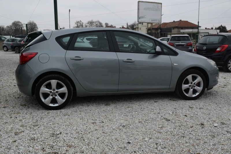 Opel Astra 1.4 ГАЗ Euro5, снимка 8 - Автомобили и джипове - 48376286