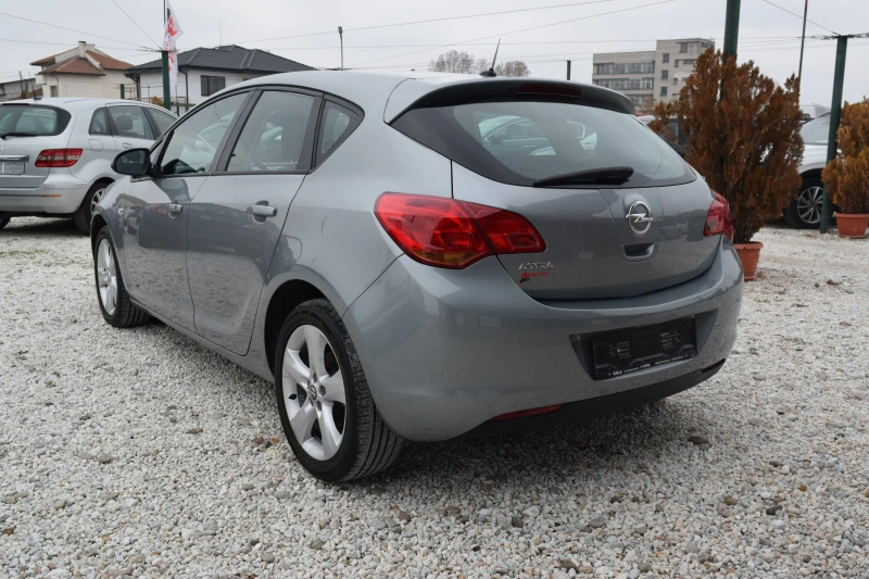 Opel Astra 1.4 ГАЗ Euro5, снимка 5 - Автомобили и джипове - 48376286