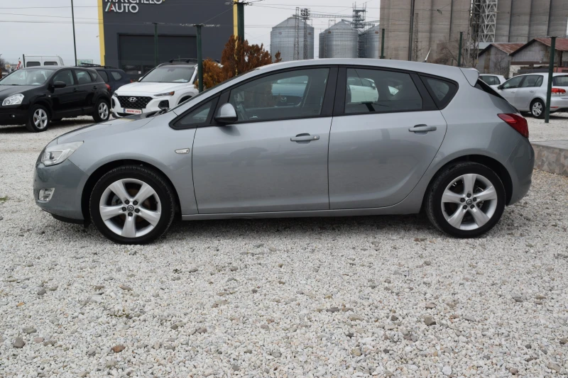 Opel Astra 1.4 ГАЗ Euro5, снимка 4 - Автомобили и джипове - 48376286