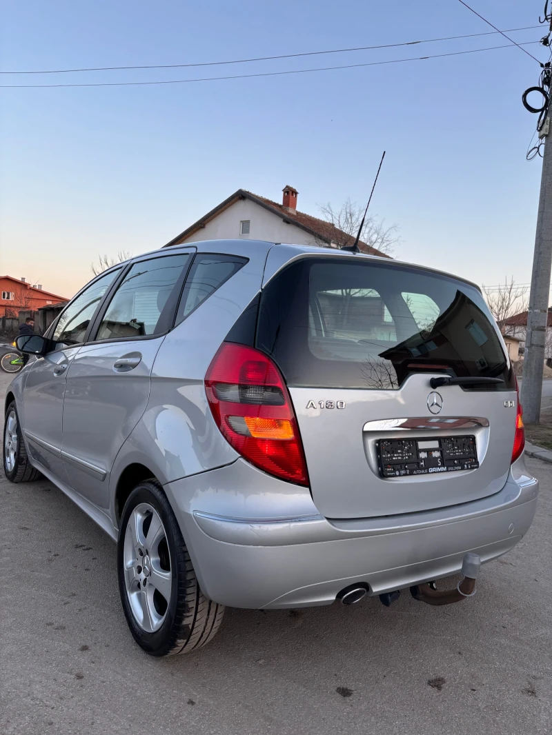 Mercedes-Benz A 180 Avantgarde, снимка 3 - Автомобили и джипове - 48921959