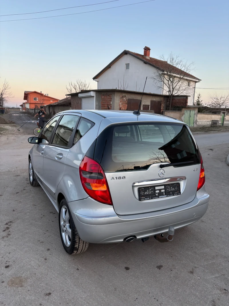 Mercedes-Benz A 180 Avantgarde, снимка 13 - Автомобили и джипове - 48921959