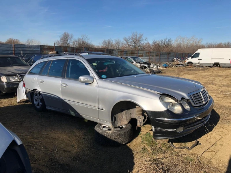 Mercedes-Benz E 320, снимка 4 - Автомобили и джипове - 49026074