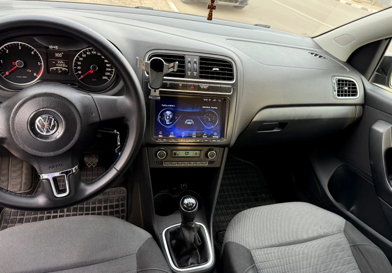 VW Polo, снимка 6 - Автомобили и джипове - 51550615