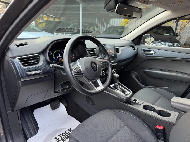 Renault Arkana 1.6 e-TECH Hybrid Auto, снимка 7 - Автомобили и джипове - 52374589