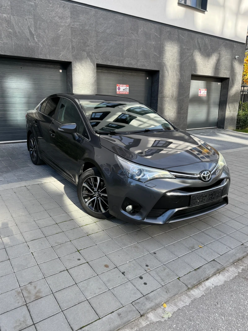 Toyota Avensis 1.8 190к.с. AUTOMATIC СЕРВИЗНА ИСТОРИЯ, снимка 2 - Автомобили и джипове - 52634991