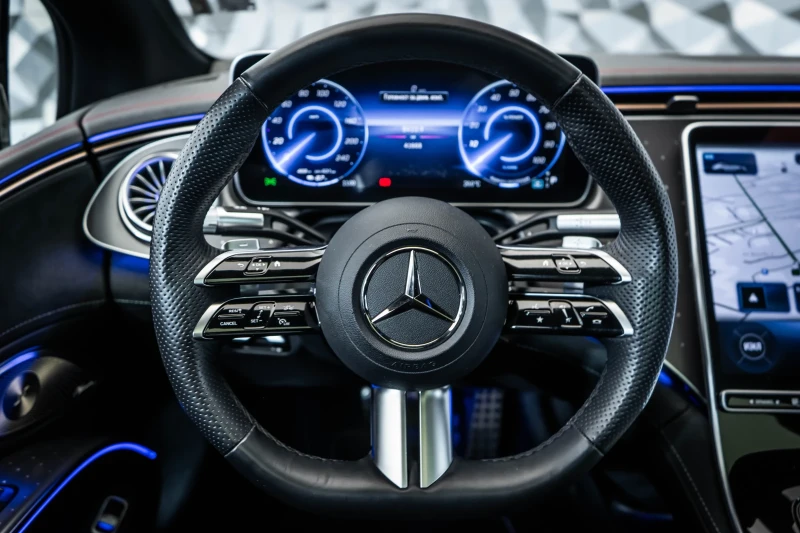 Mercedes-Benz EQS 450+ AMG Pano* Airmatic* DigiL* TV* Лизинг, снимка 12 - Автомобили и джипове - 53030290