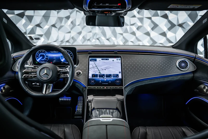 Mercedes-Benz EQS 450+ AMG Pano* Airmatic* DigiL* TV* Лизинг, снимка 11 - Автомобили и джипове - 53030290