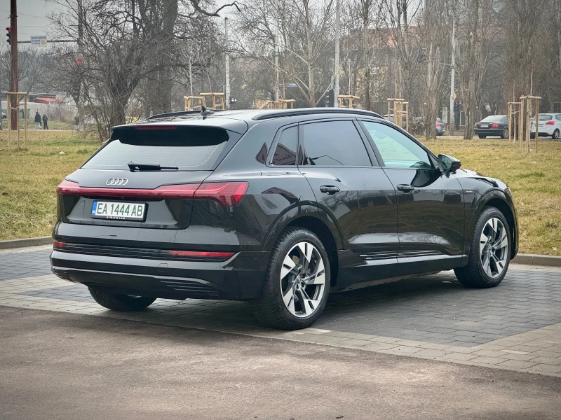 Audi E-Tron Audi E-Tron , снимка 4 - Автомобили и джипове - 53215835