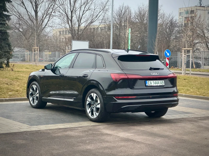 Audi E-Tron Audi E-Tron , снимка 6 - Автомобили и джипове - 53215835