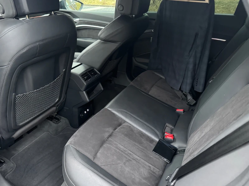 Audi E-Tron Audi E-Tron , снимка 9 - Автомобили и джипове - 53215835