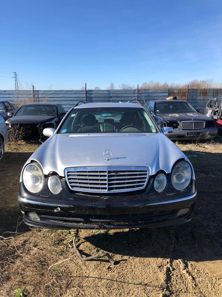 Mercedes-Benz E 320, снимка 1 - Автомобили и джипове - 49026074