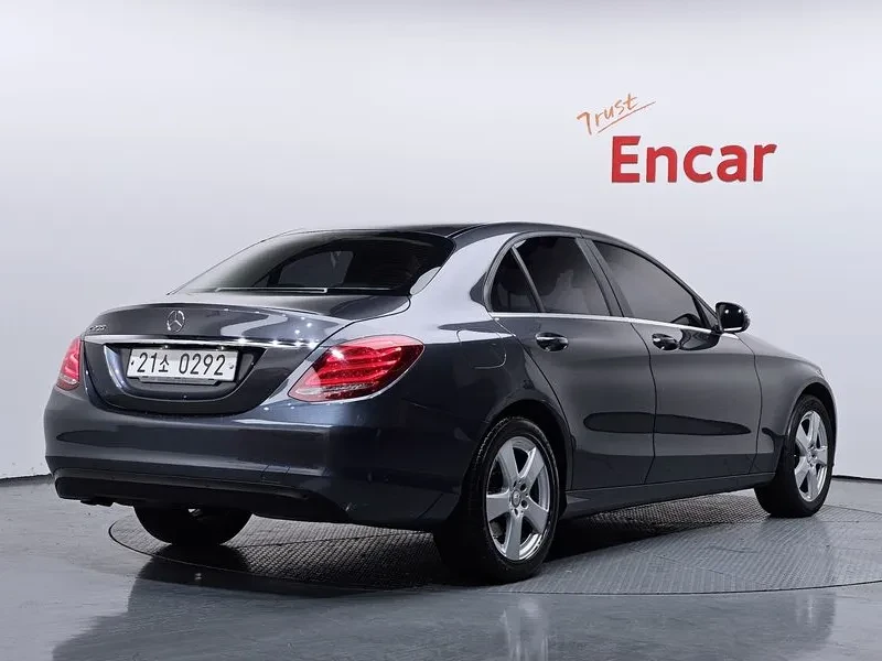 Mercedes-Benz C 200 САМО 30% АВАНС, снимка 2 - Автомобили и джипове - 55947069