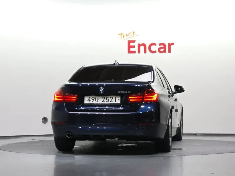 BMW 320 d - САМО 30% АВАНС, снимка 4 - Автомобили и джипове - 56016323