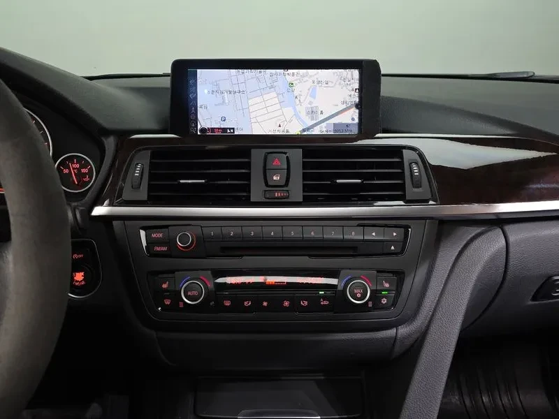 BMW 320 d - САМО 30% АВАНС, снимка 15 - Автомобили и джипове - 56016323