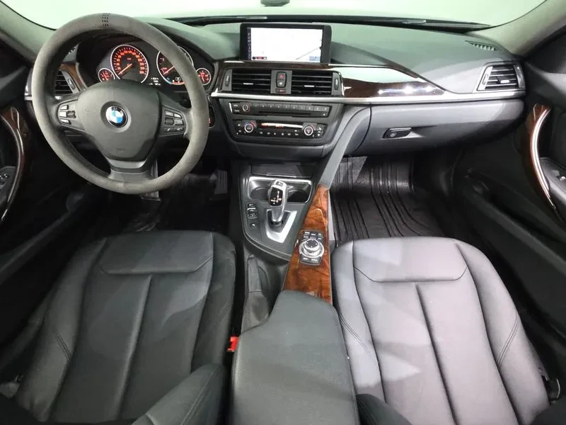 BMW 320 d - САМО 30% АВАНС, снимка 7 - Автомобили и джипове - 56016323