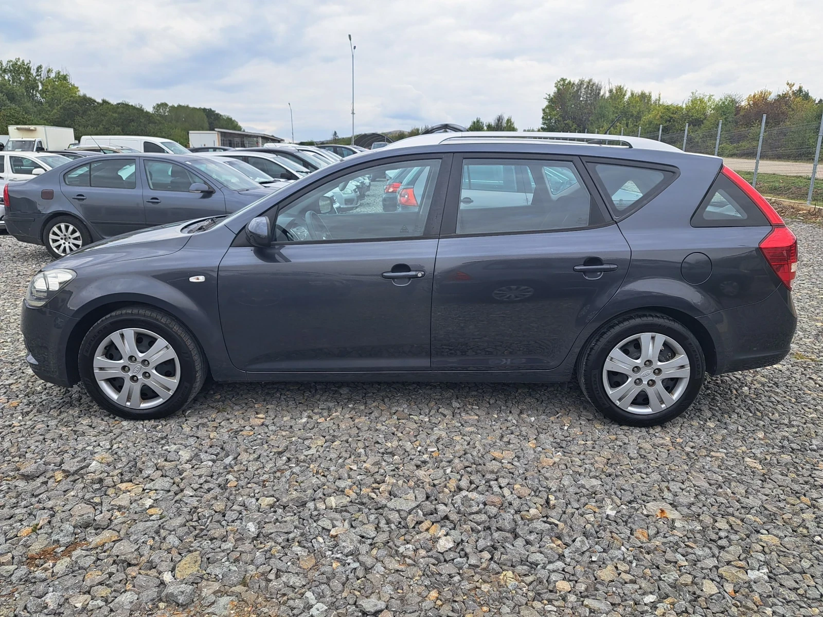 Kia Ceed 1.4  klima - изображение 7