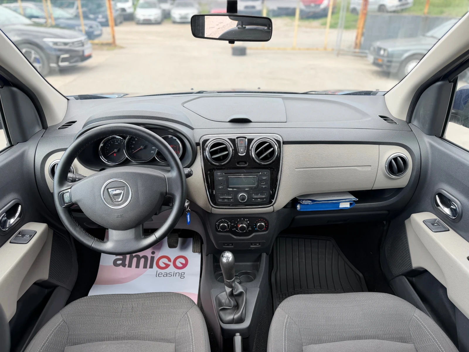 Dacia Lodgy 1.2TCe , снимка 13 - Автомобили и джипове - 48178396