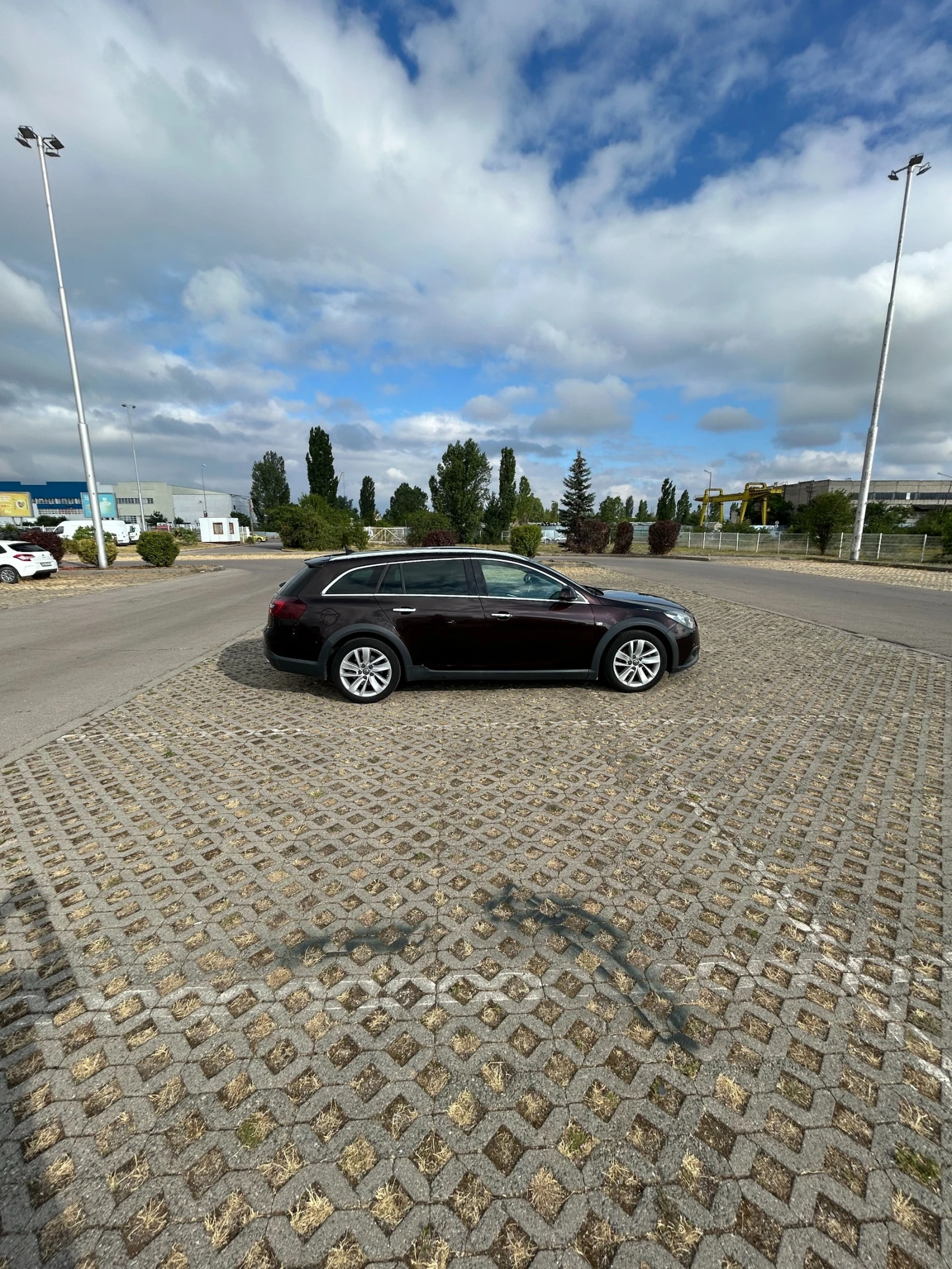 Opel Insignia Sport Tourer 4x4 - изображение 8