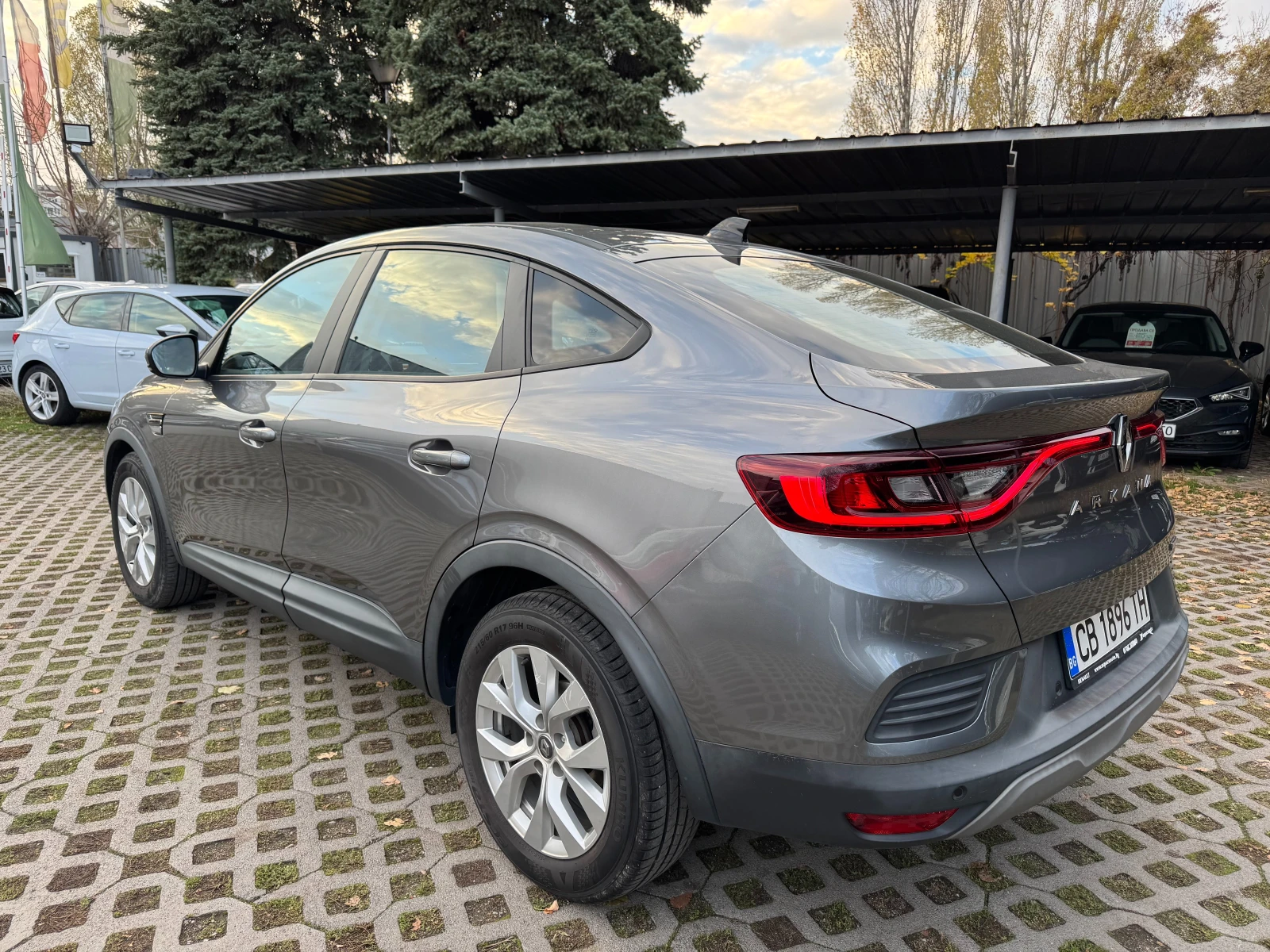 Renault Arkana 1.6 e-TECH Hybrid Auto - изображение 6