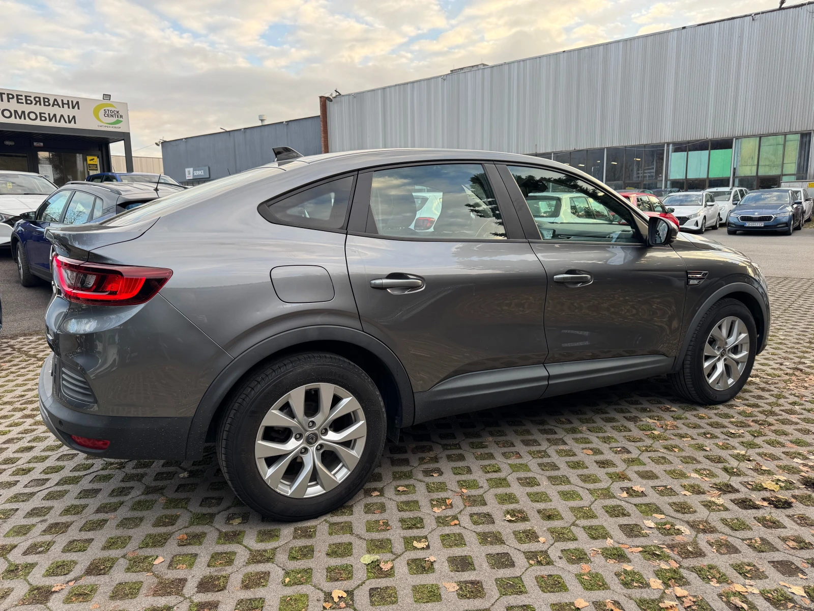 Renault Arkana 1.6 e-TECH Hybrid Auto - изображение 4