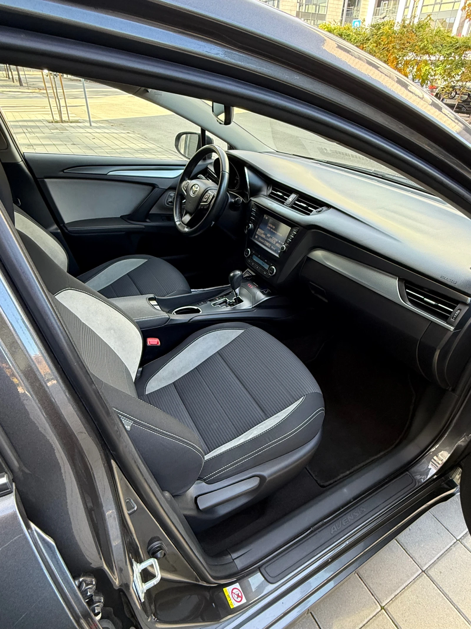 Toyota Avensis 1.8 190.. AUTOMATIC   | Mobile.bg   11