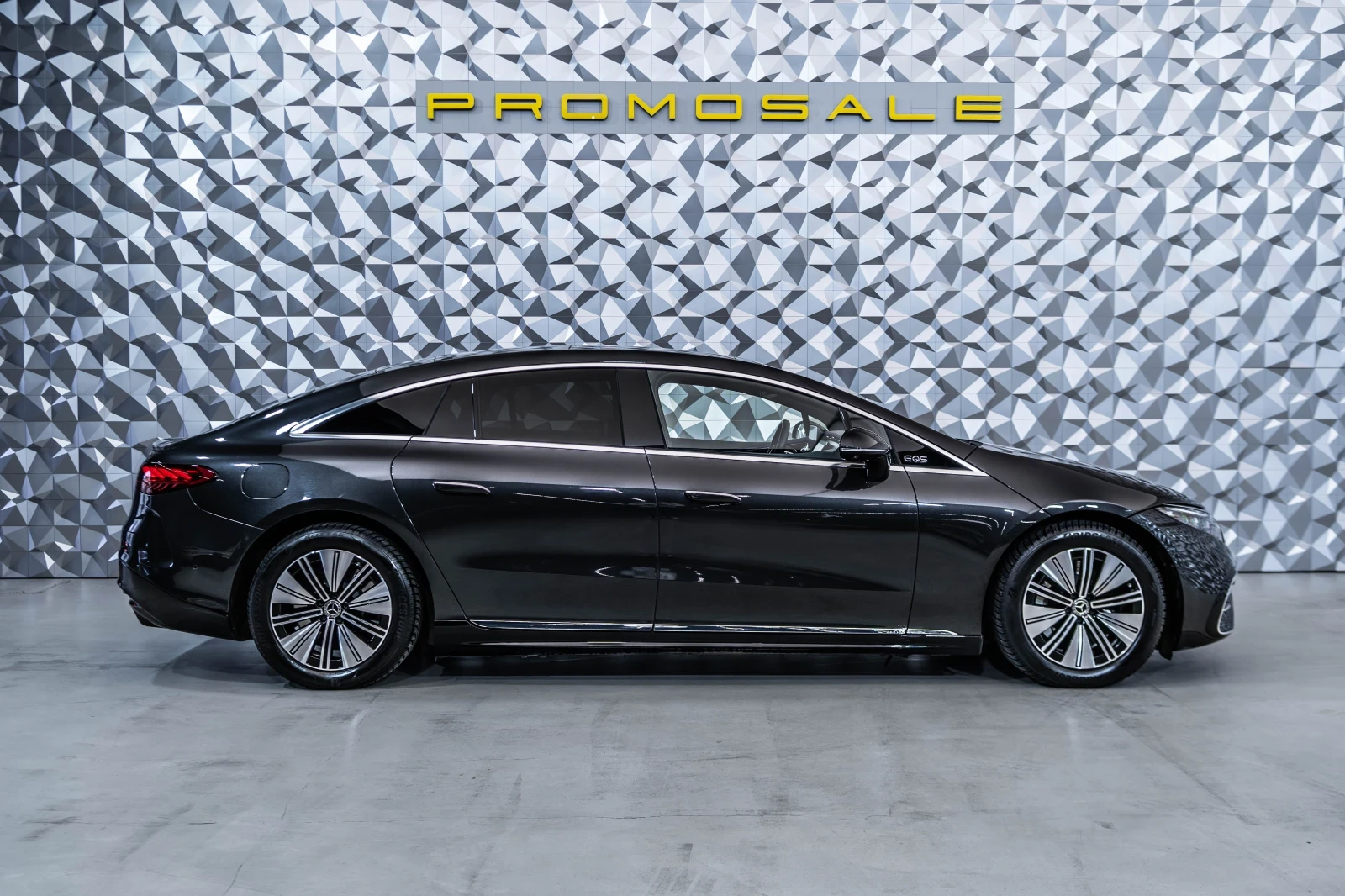 Mercedes-Benz EQS 450+ AMG Pano* Airmatic* DigiL* TV* Лизинг - изображение 6