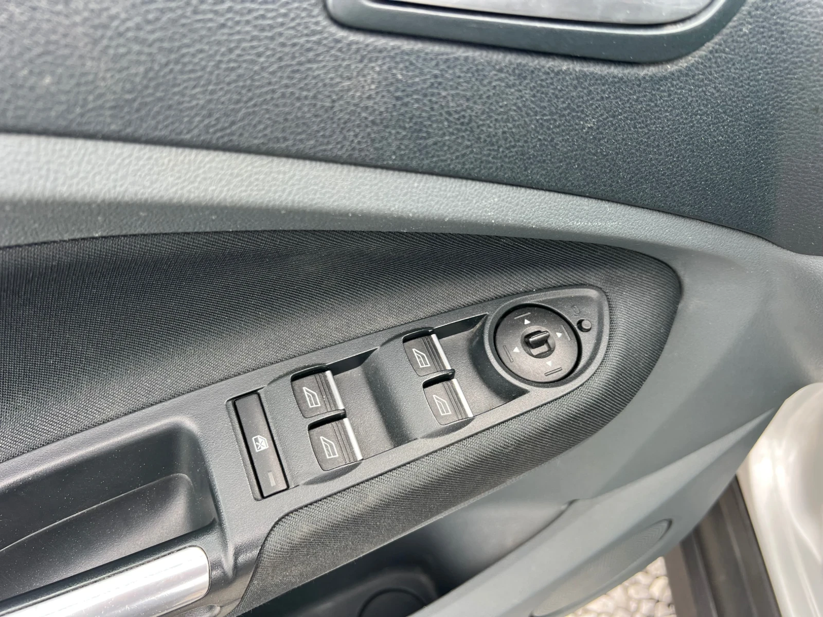 Ford C-max 1.0 101коня 2015 година нов внос Австрия, снимка 10 - Автомобили и джипове - 54505299