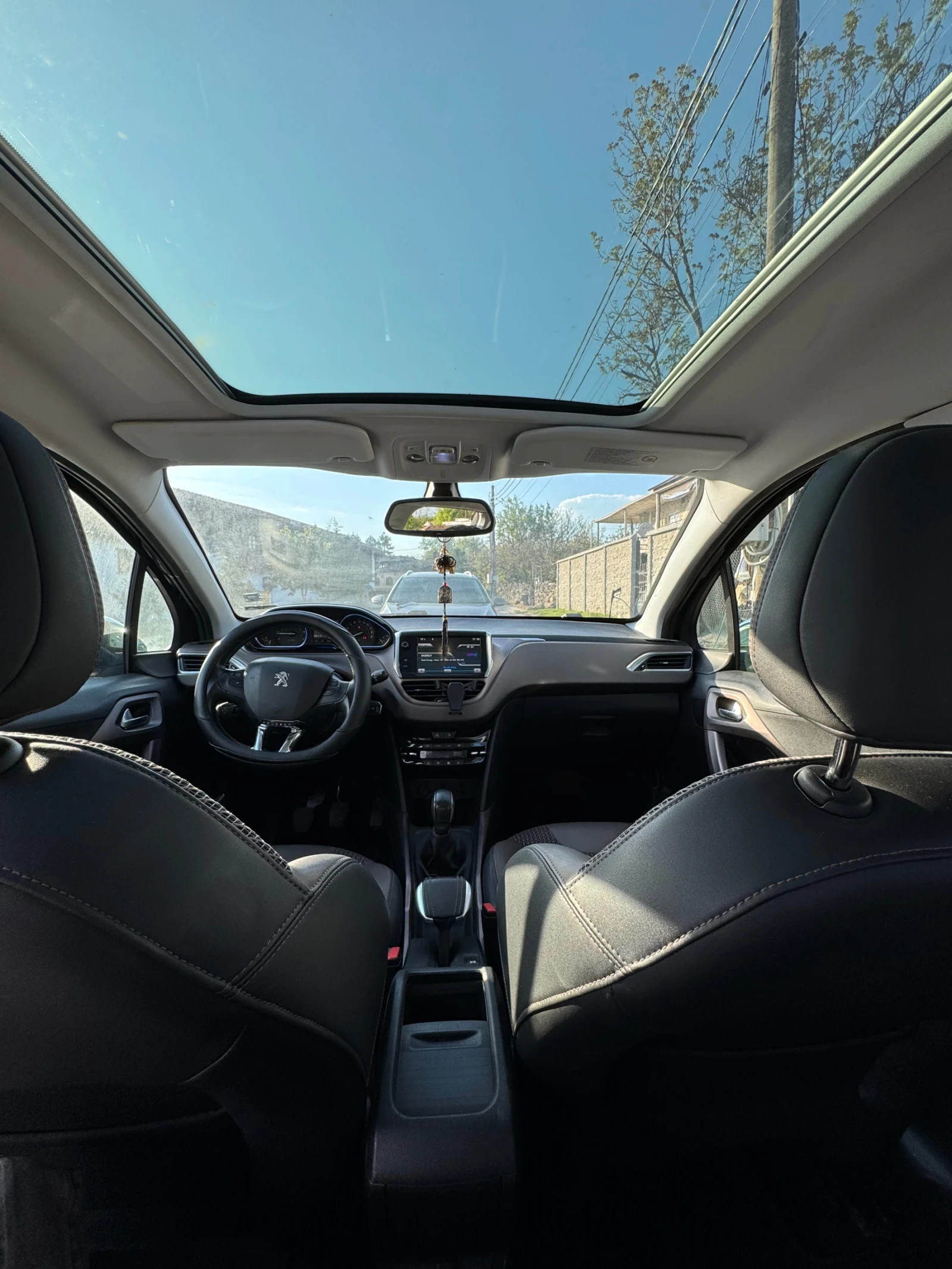 Peugeot 2008, снимка 14 - Автомобили и джипове - 54510522