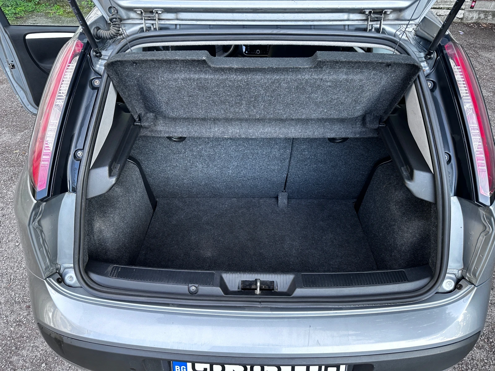 Fiat Punto Тел 0888085060 1.3 Дизел Multijet Evo 95к, снимка 14 - Автомобили и джипове - 55038706