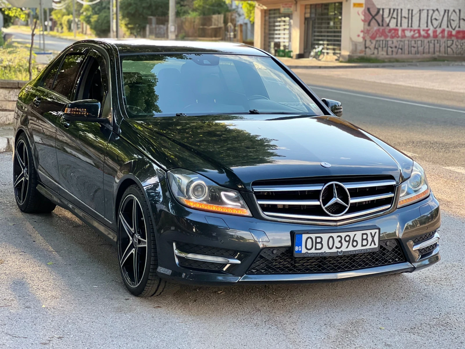 Mercedes-Benz C 350, снимка 2 - Автомобили и джипове - 55405218