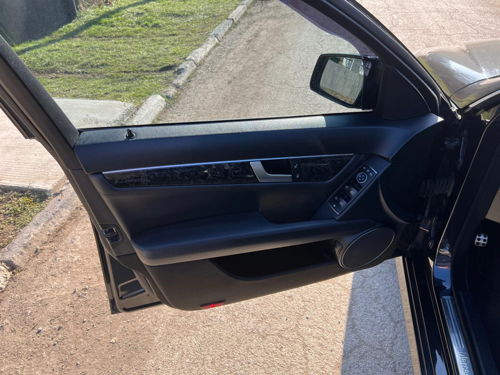 Mercedes-Benz C 350, снимка 12 - Автомобили и джипове - 55405218
