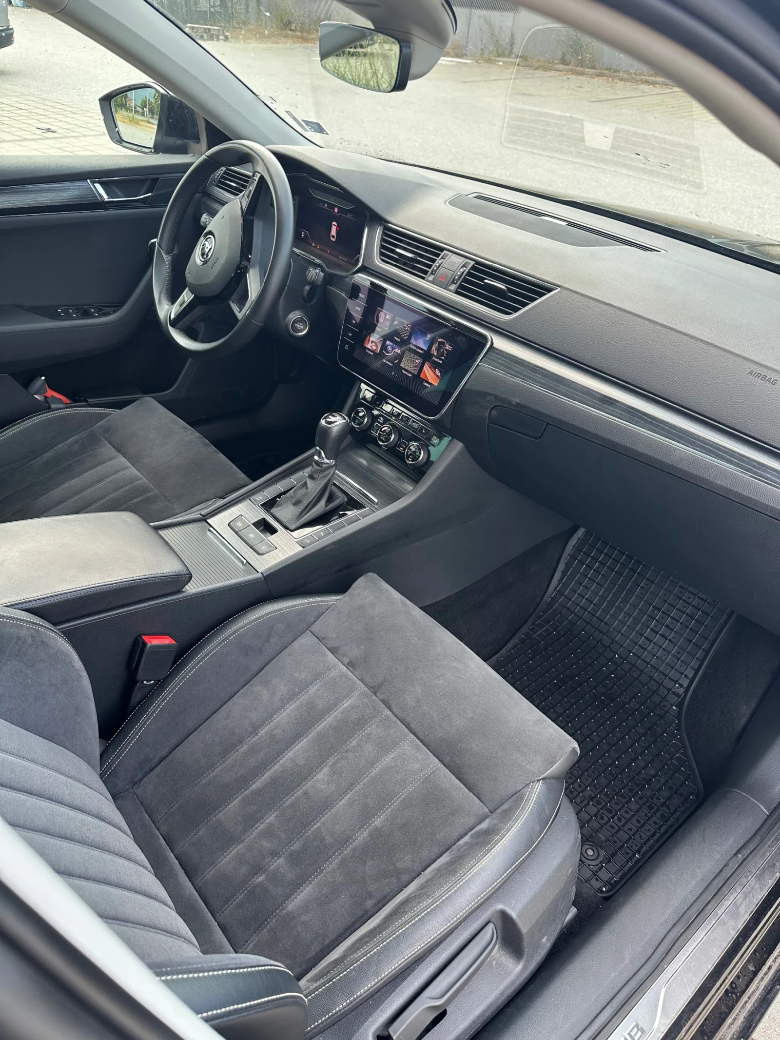 Skoda Superb 1.5 TSI ACT DSG Combi (Фейслифт), снимка 7 - Автомобили и джипове - 55413288