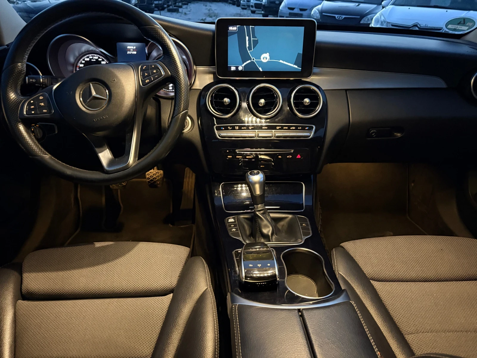 Mercedes-Benz C 220 Blutec Ръчка Сервизна История 215000 км, снимка 15 - Автомобили и джипове - 55637700