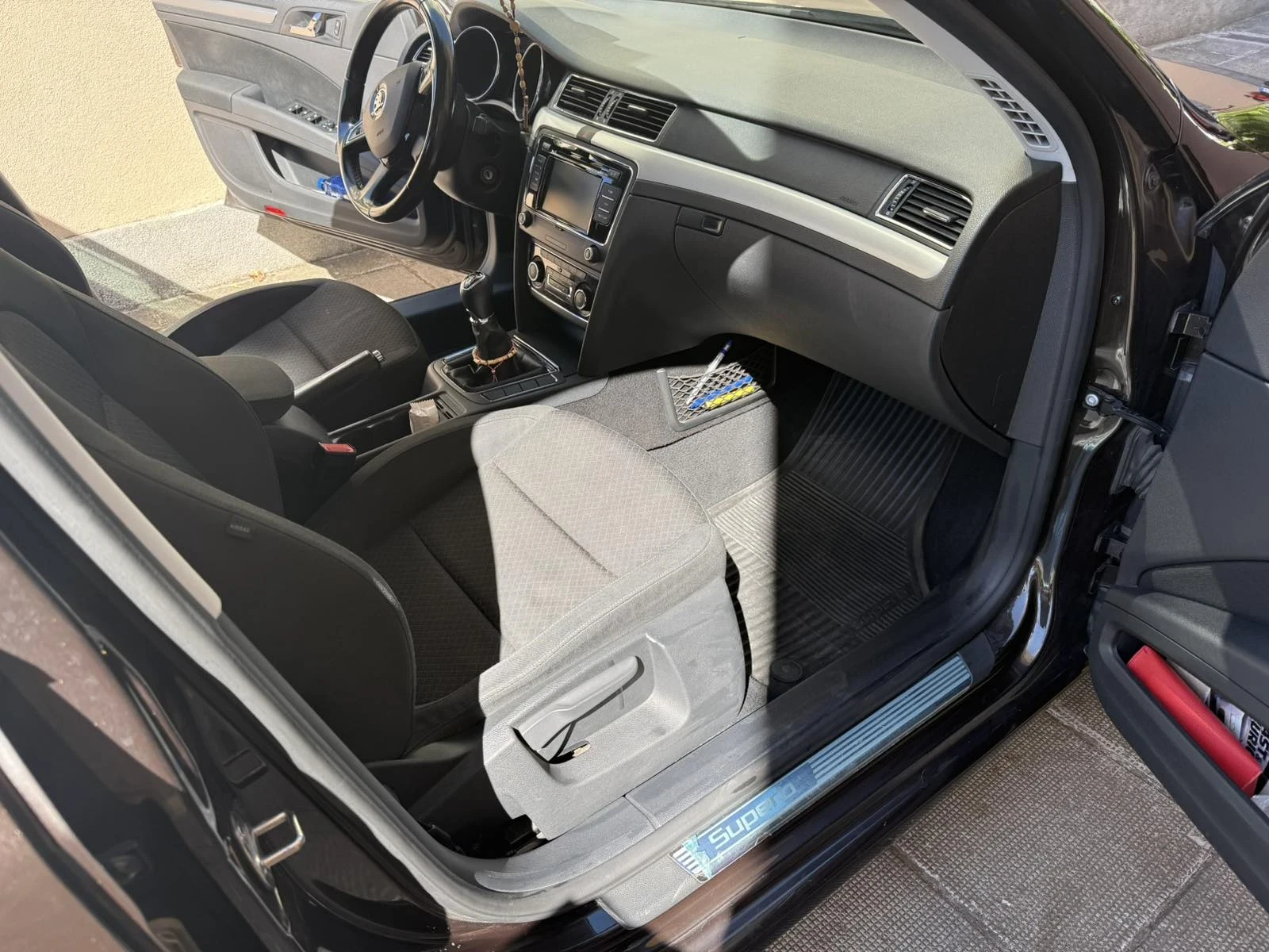 Skoda Superb, снимка 8 - Автомобили и джипове - 56006866