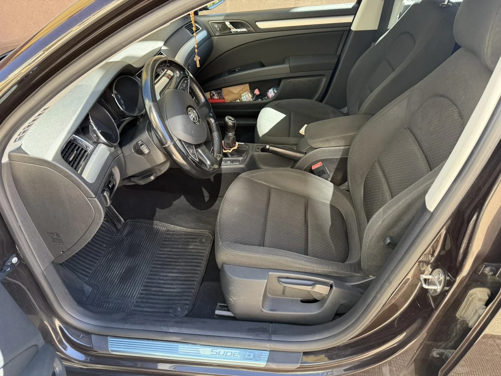 Skoda Superb, снимка 11 - Автомобили и джипове - 56006866