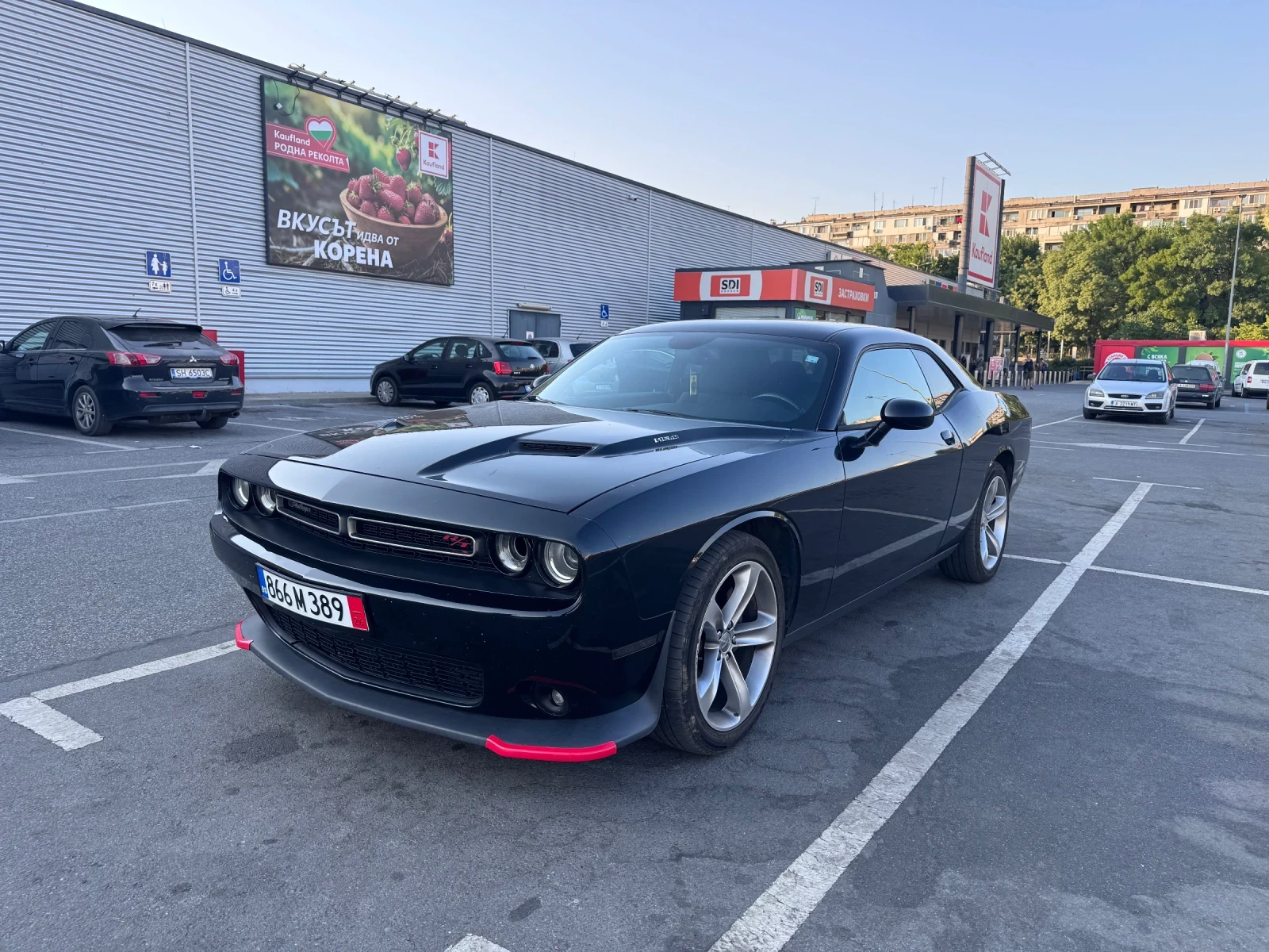 Dodge Challenger 5.7 RT, снимка 3 - Автомобили и джипове - 56187036