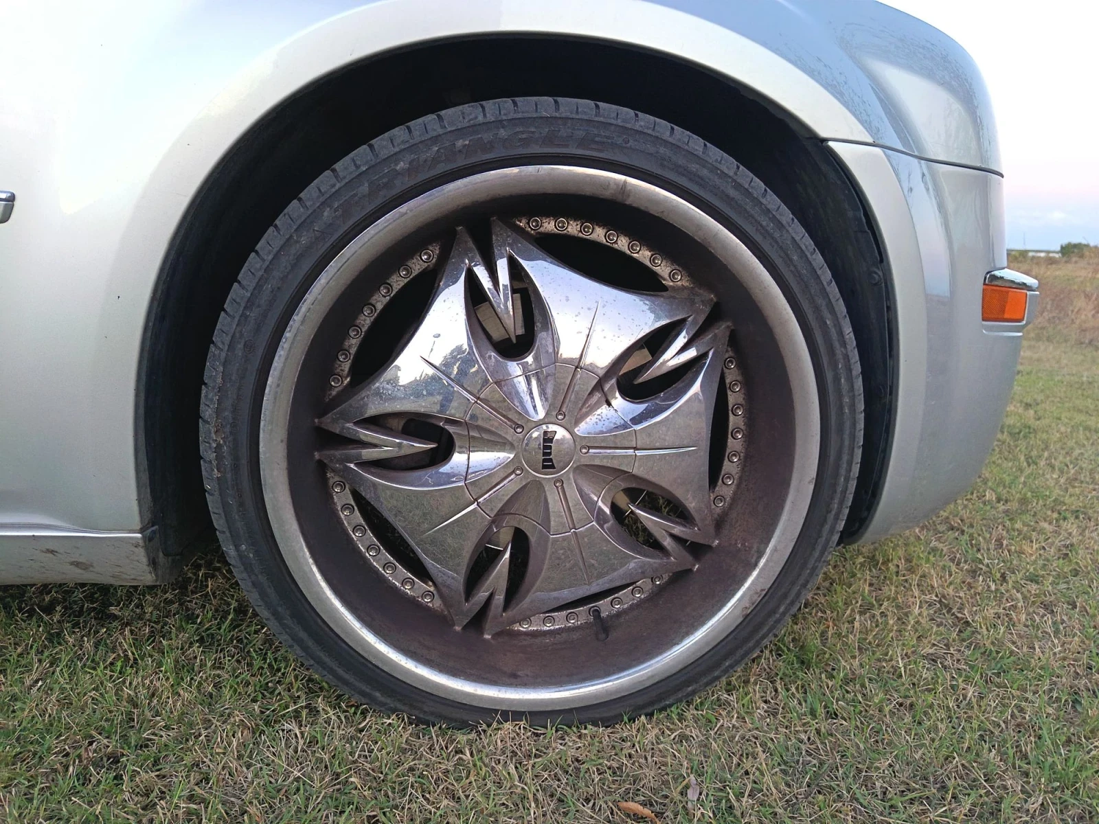 Chrysler 300c, снимка 4 - Автомобили и джипове - 56300707
