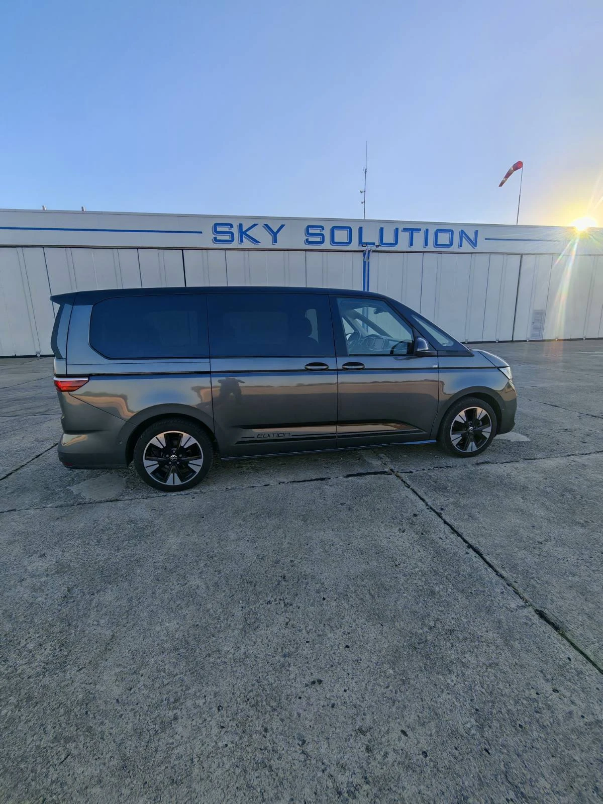 VW Multivan Edition, снимка 5 - Автомобили и джипове - 56413605