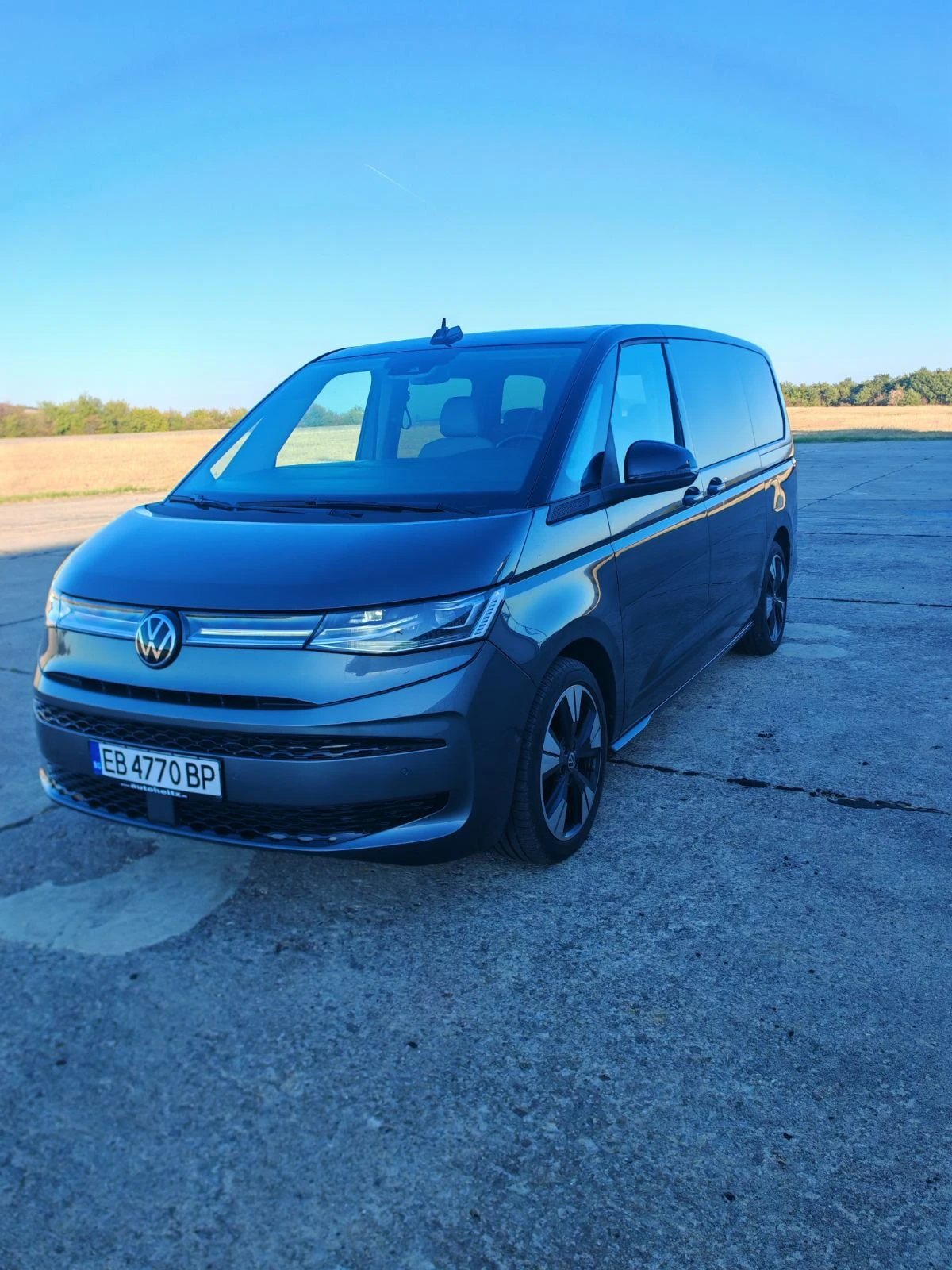 VW Multivan Edition, снимка 2 - Автомобили и джипове - 56413605