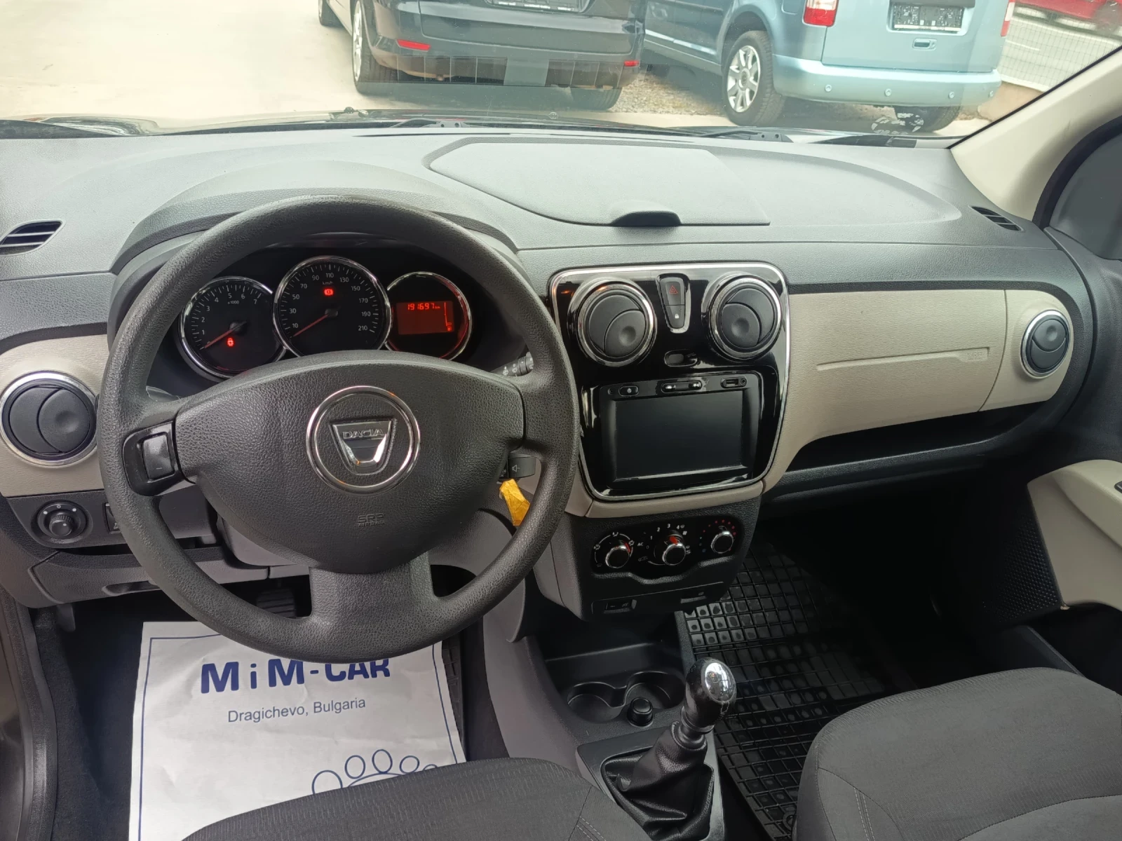 Dacia Lodgy 1.5dci, снимка 11 - Автомобили и джипове - 56522442