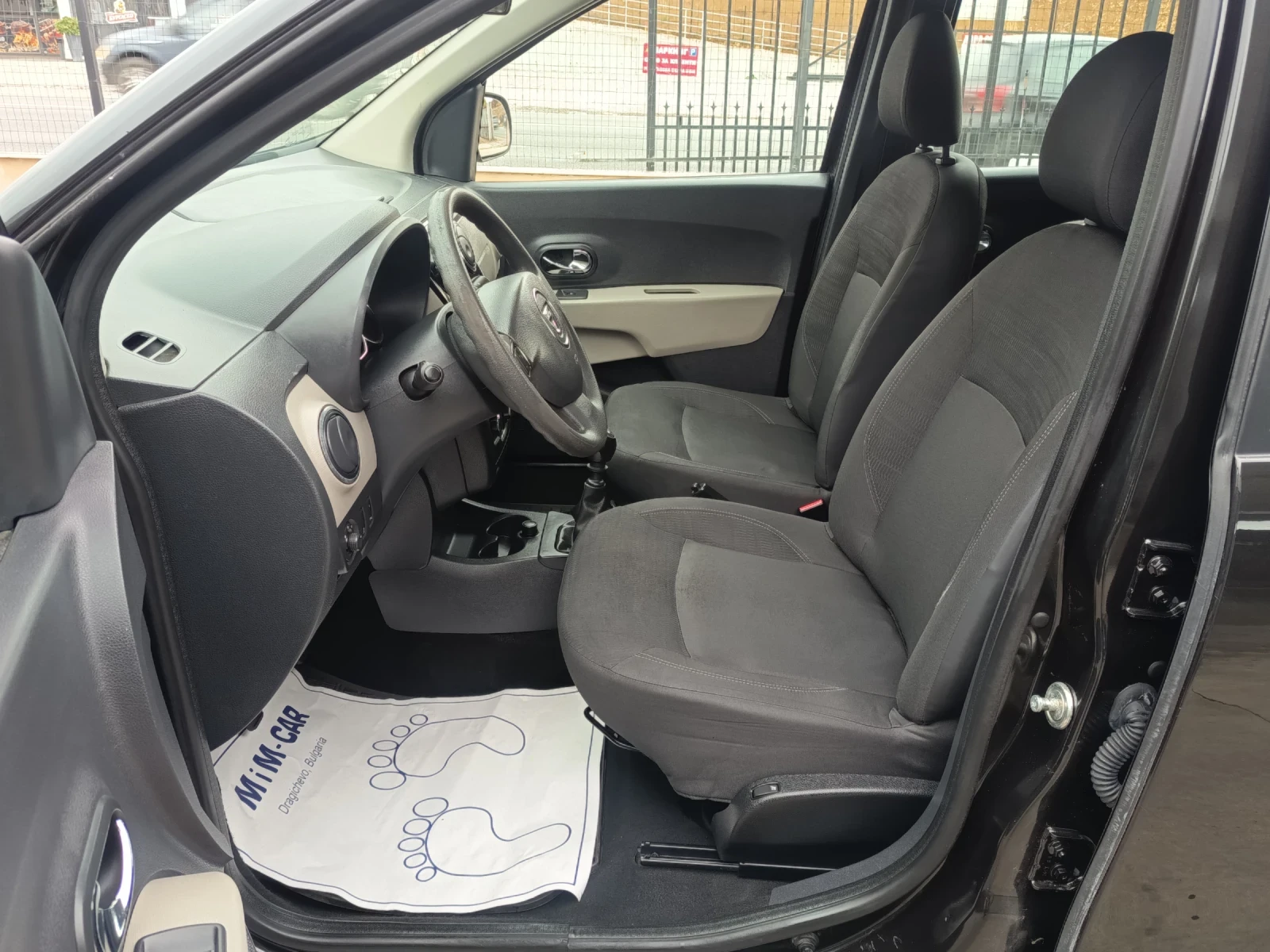 Dacia Lodgy 1.5dci, снимка 8 - Автомобили и джипове - 56522442