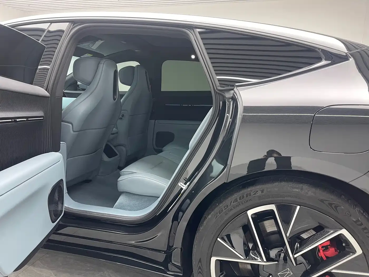 Avatr 12 650 Triple Laser AWD Performance Edition | Mobile.bg � ����������� 11