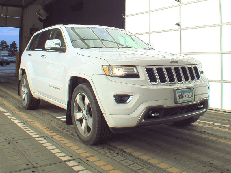 Jeep Grand cherokee Overland* 8ZF* Перфектен за ГАЗ* Камера* Обдухване, снимка 3 - Автомобили и джипове - 48402373