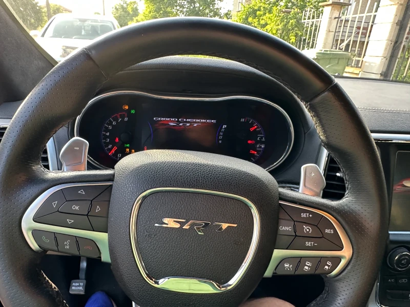 Jeep Grand cherokee SRT, снимка 9 - Автомобили и джипове - 52713831