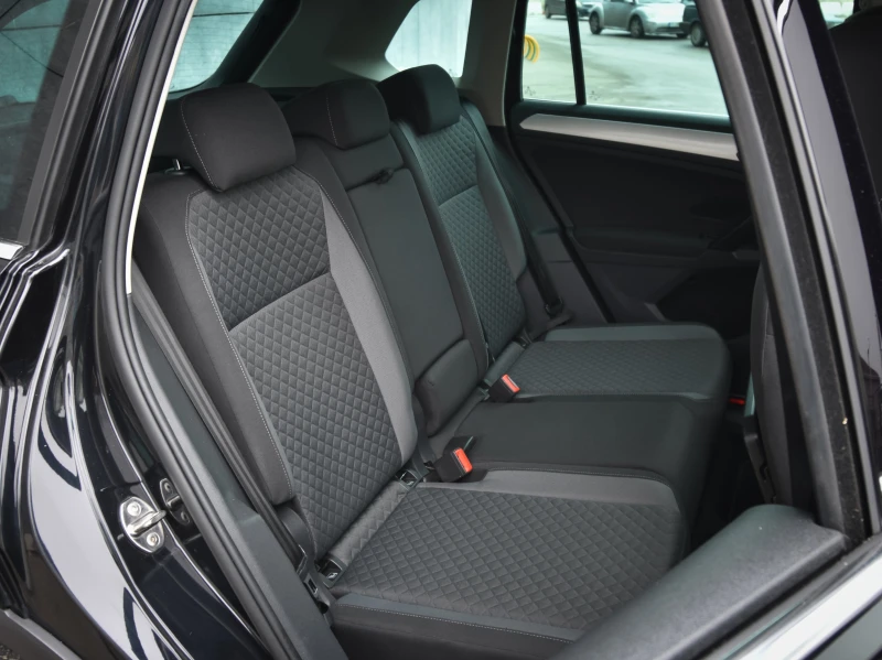 VW Tiguan 2.0 DI AVTOMAT, снимка 9 - Автомобили и джипове - 52875069