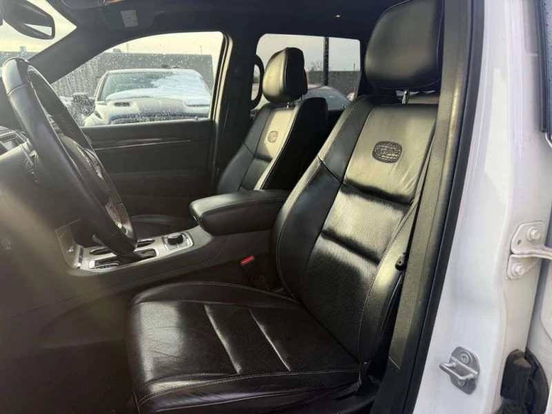 Jeep Grand cherokee 2017 Overland * CARFAX * БЕЗ ПЪРВОНАЧАЛНА ВНОСКА, снимка 5 - Автомобили и джипове - 53108578